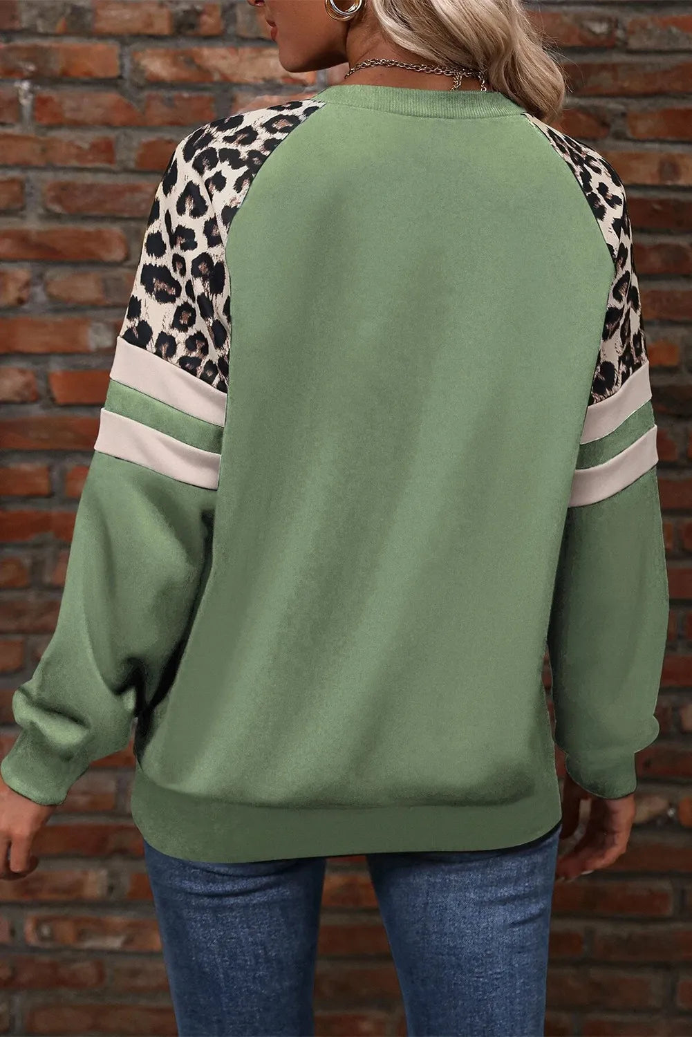 Leopard Round Neck Long Sleeve Sweatshirt